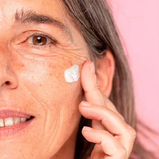 Creme Facial Despigmentante - Tratamento de Manchas Escuras Lotus Radiance 50ml - Freshly Cosmetics - 2